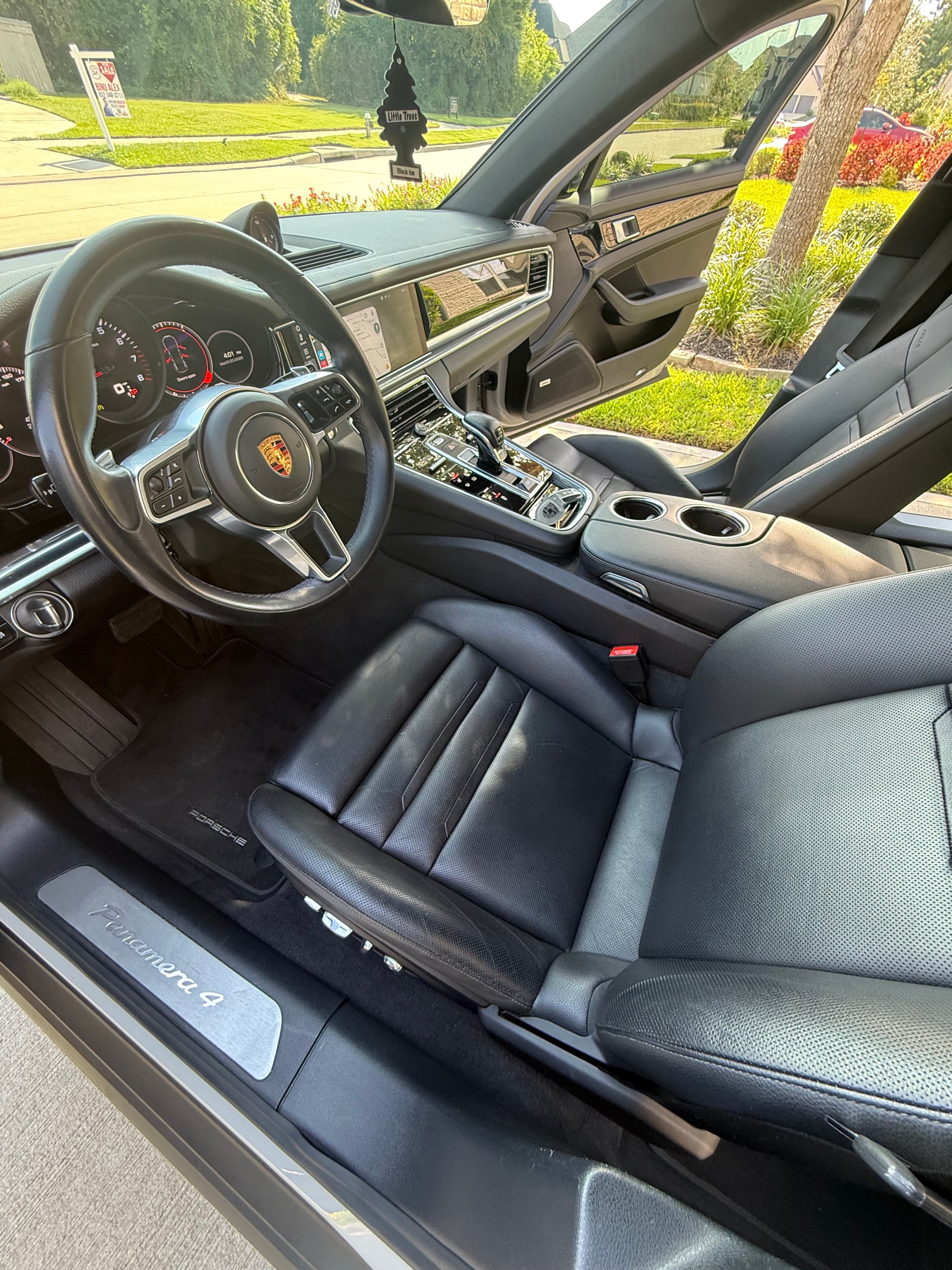 Used 2018 Porsche Panamera 4 AWD/4WD image 10
