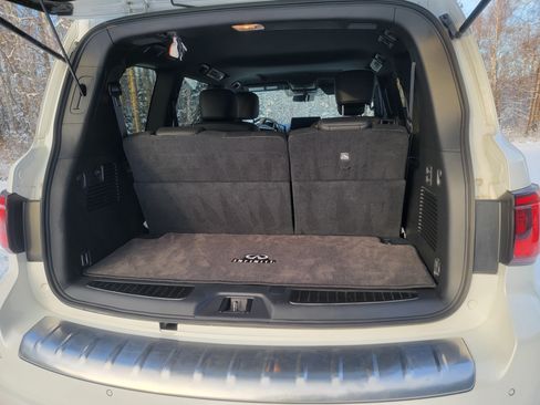 Used 2024 INFINITI QX80 Sensory image 16