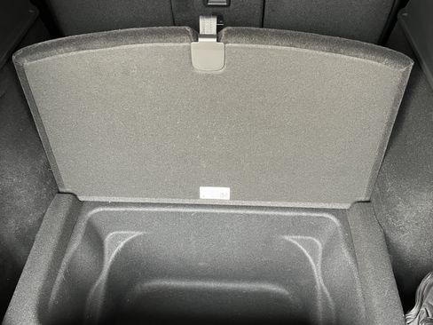 Used 2023 Tesla Model Y Performance image 18