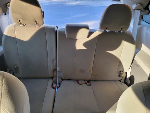 Used 2011 Toyota Sienna CE image 11