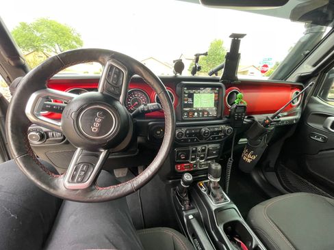 Used 2019 Jeep Wrangler Unlimited Rubicon w/ Dual Top Group image 18