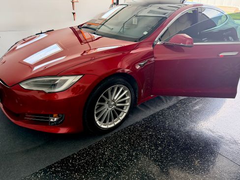 Used 2020 Tesla Model S AWD image 9