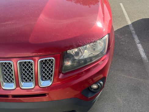 Used 2014 Jeep Compass Latitude FWD image 5