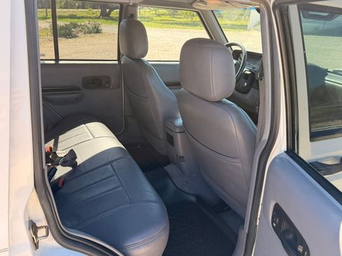 Used 1998 Jeep Cherokee 4WD 4-Door image 21