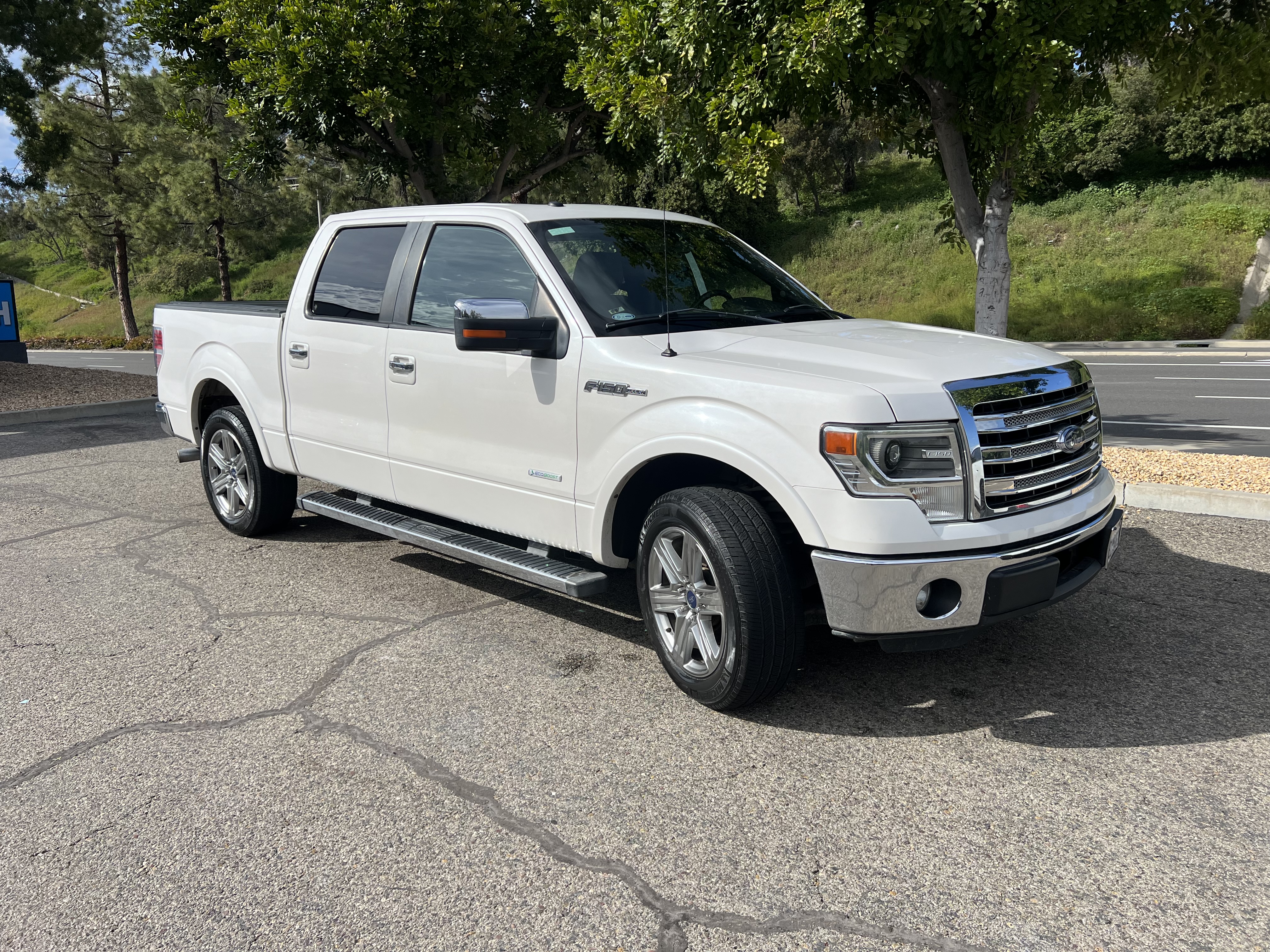 Used 2013 Ford F150 Lariat w/ Luxury Equipment Group RWD image 2