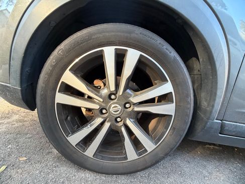 Used 2020 Nissan Kicks SV FWD image 17
