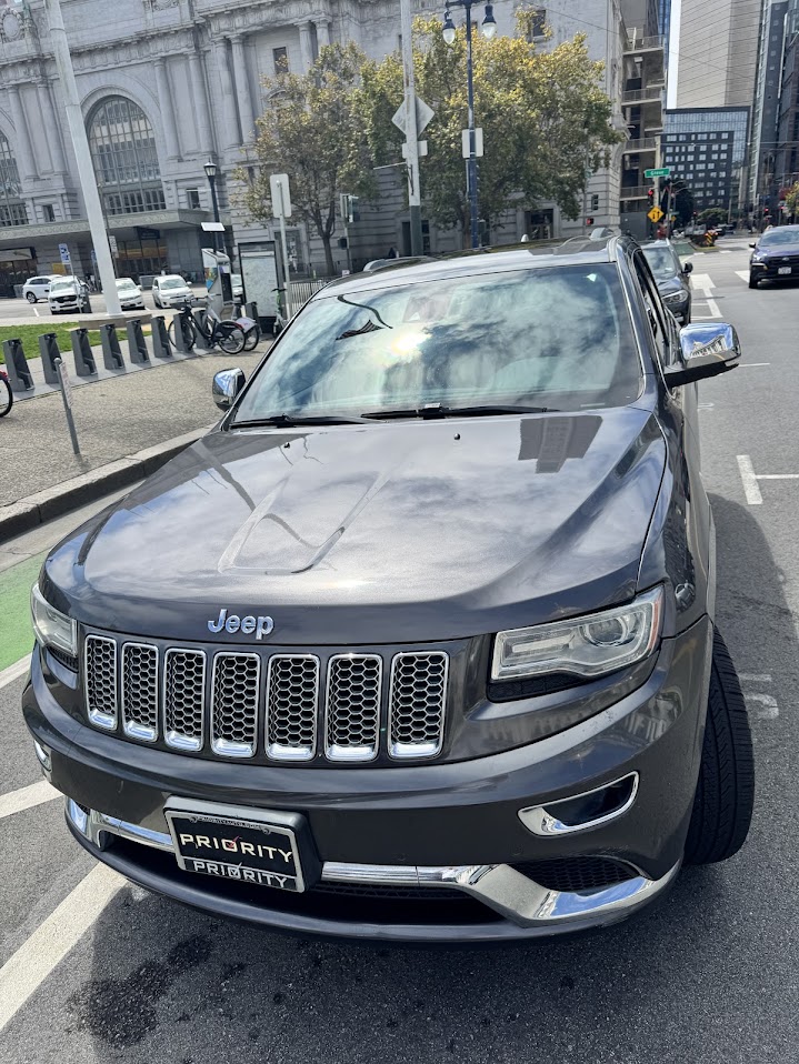 Used 2014 Jeep Grand Cherokee Summit AWD/4WD image 2