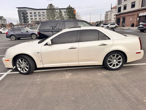 Used 2007 Cadillac STS V8 w/ Preferred Equipment Group image 2