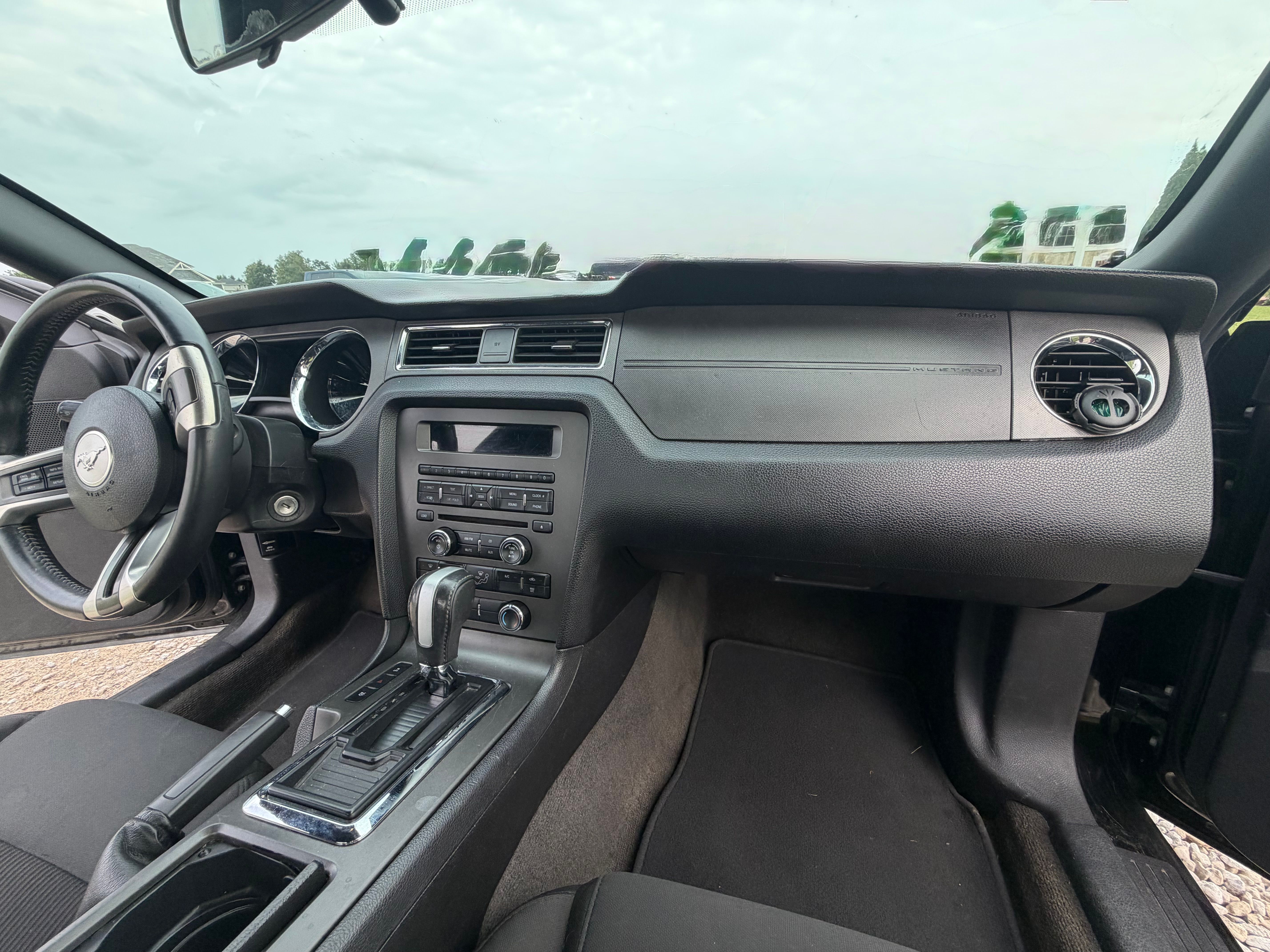 Used 2014 Ford Mustang Coupe RWD image 13