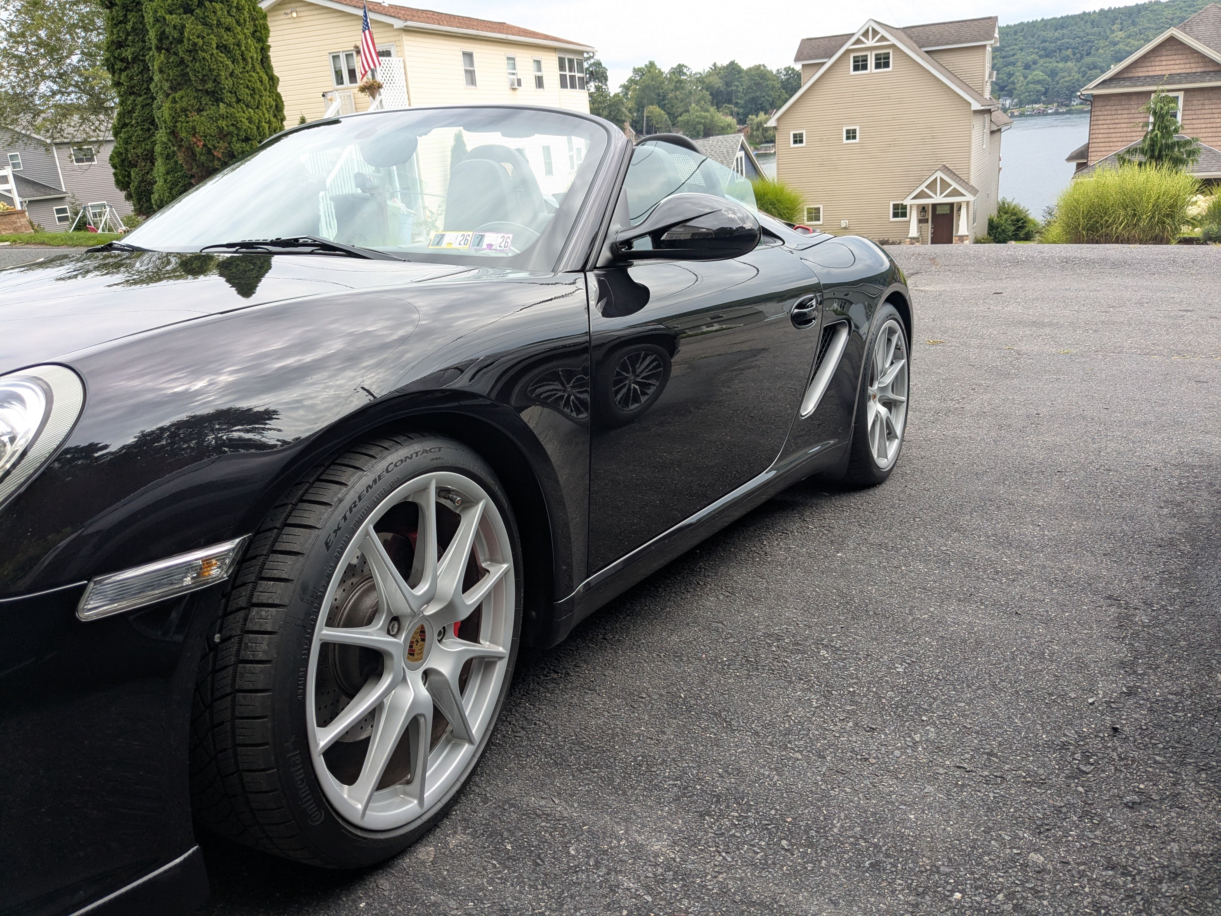 Used 2012 Porsche Boxster Spyder w/ Sport Chrono Pkg Plus RWD image 2