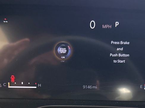 Used 2024 Jeep Grand Cherokee L Limited w/ Black Appearance Package image 9