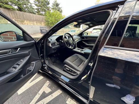 Used 2020 Honda Accord Sport image 12