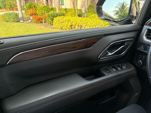 Used 2023 Chevrolet Tahoe Premier image 8