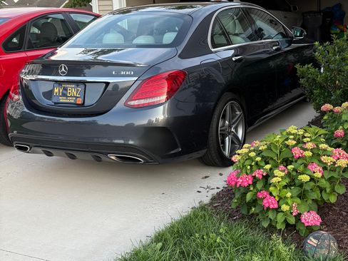 Used 2016 Mercedes-Benz C 300 4MATIC Sedan image 4