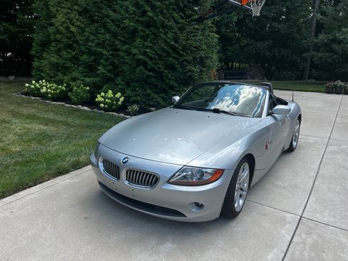 Used 2004 BMW Z4 3.0i RWD image 12