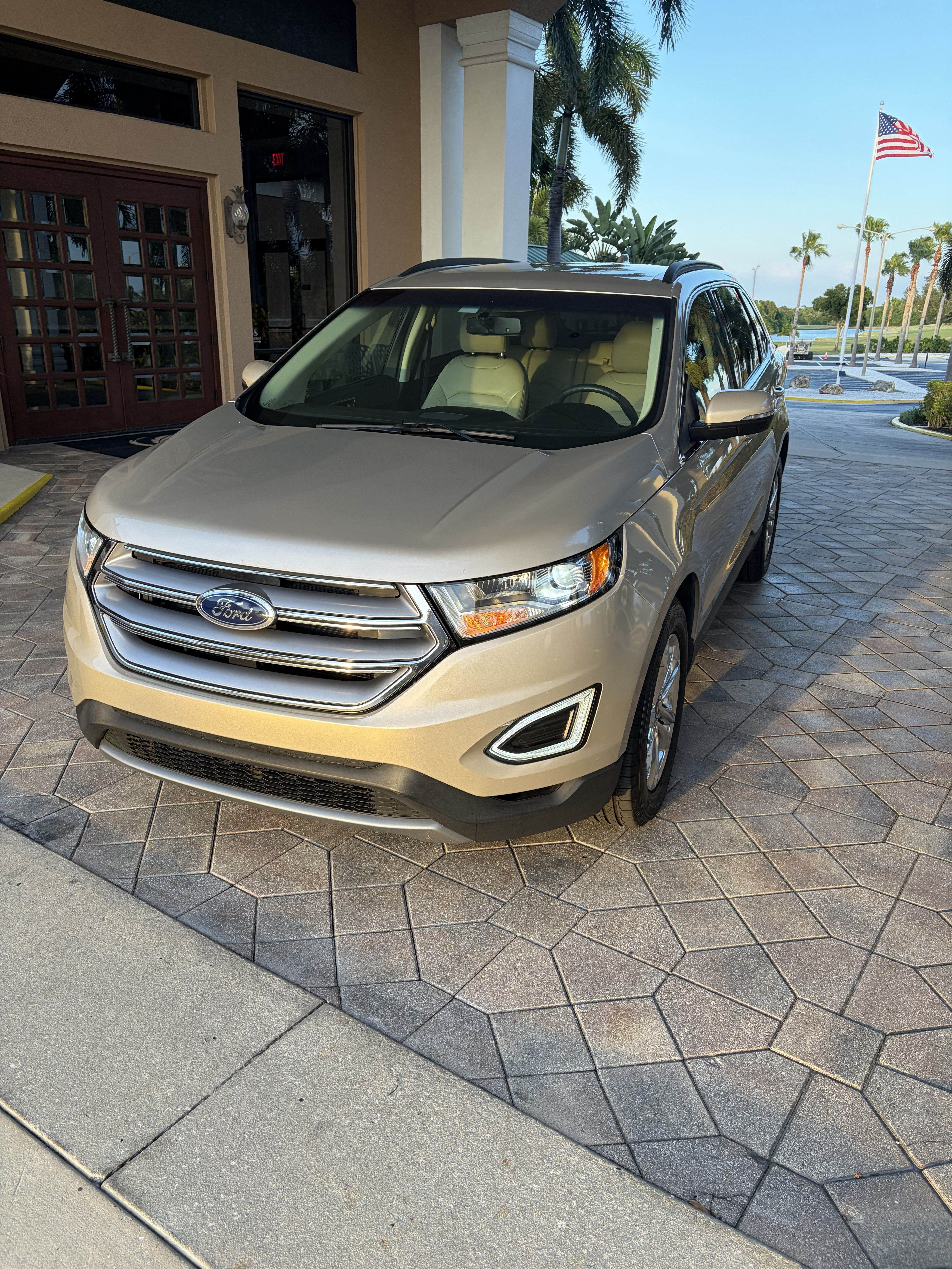 Used 2018 Ford Edge SEL w/ Equipment Group 201A FWD image 2