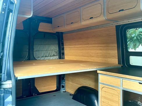 Used 2022 Mercedes-Benz Sprinter 2500 image 2
