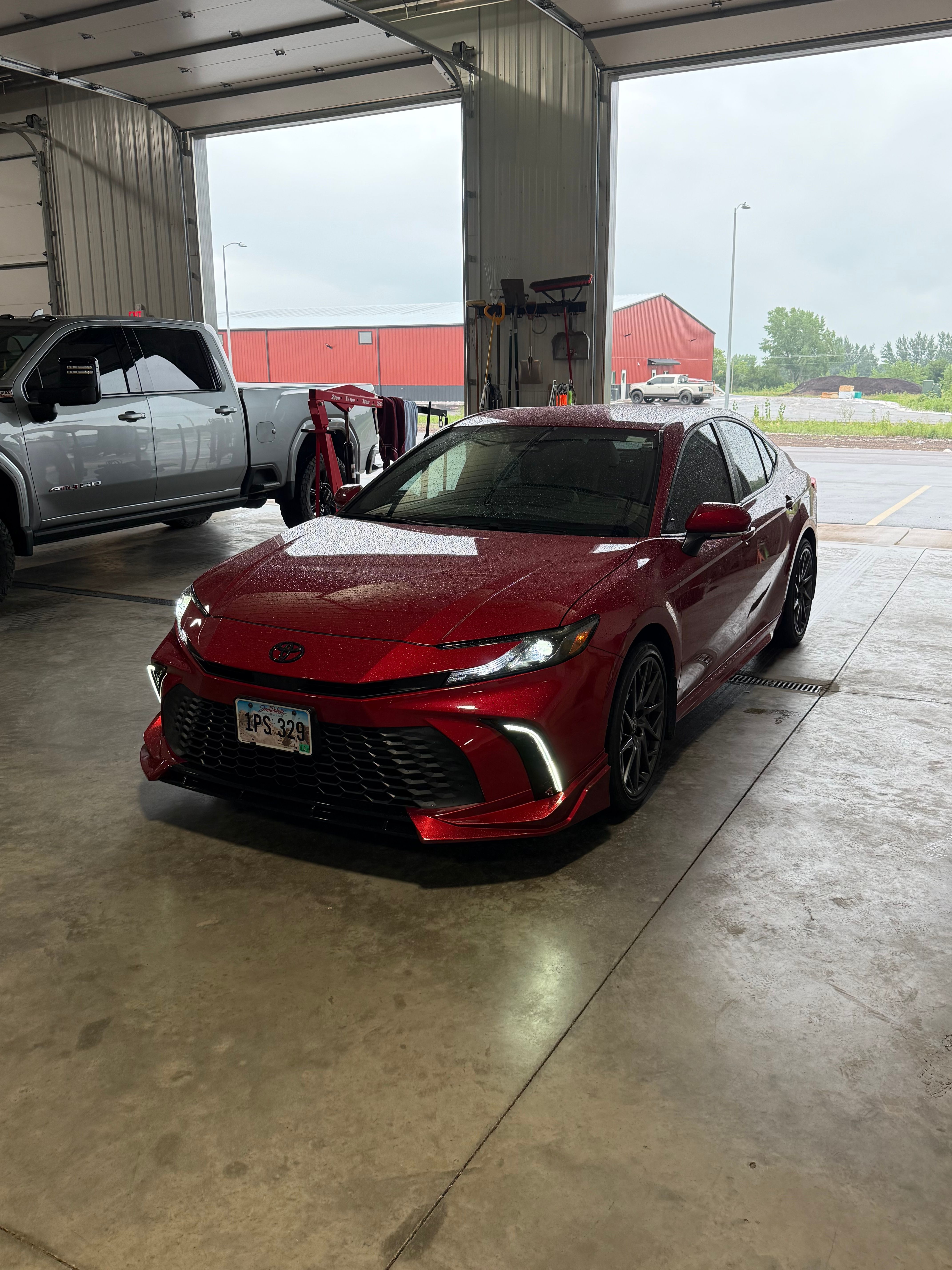 Used 2025 Toyota Camry Hybrid AWD/4WD image 9