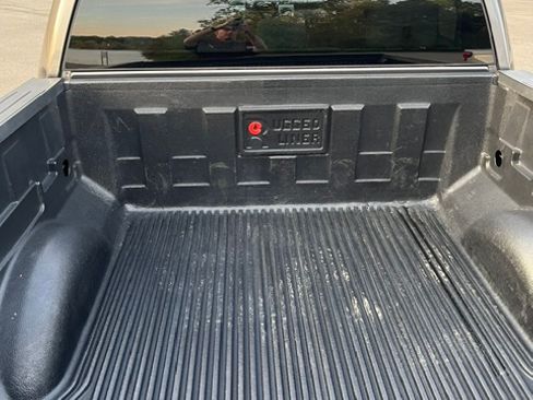 Used 2014 Ford F150 XLT image 16