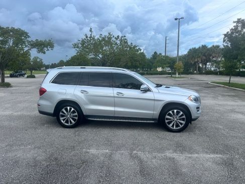 Used 2015 Mercedes-Benz GL 450 4MATIC image 5