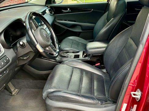 Used 2016 Kia Sorento SX image 6