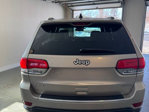 Used 2015 Jeep Grand Cherokee Limited w/ Trailer Tow Group IV image 2