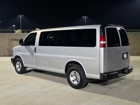Used 2017 Chevrolet Express 2500 LS image 9