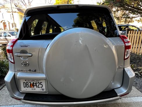 Used 2009 Toyota RAV4 4WD image 6