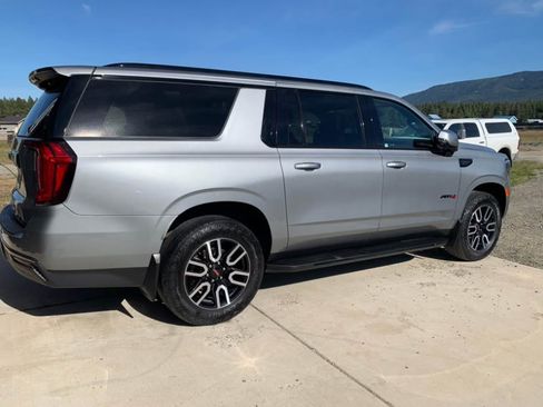 Used 2024 GMC Yukon XL AT4 w/ Technology Package AWD/4WD image 2