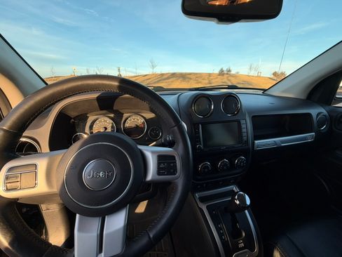 Used 2017 Jeep Compass High Altitude image 9