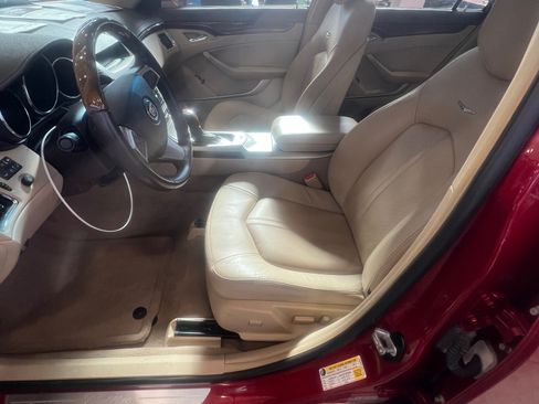 Used 2011 Cadillac CTS Luxury image 16