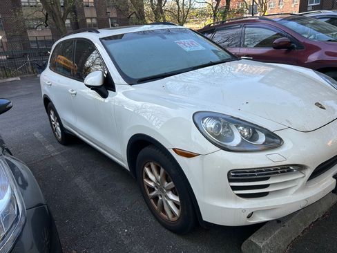 Used 2011 Porsche Cayenne AWD/4WD image 5