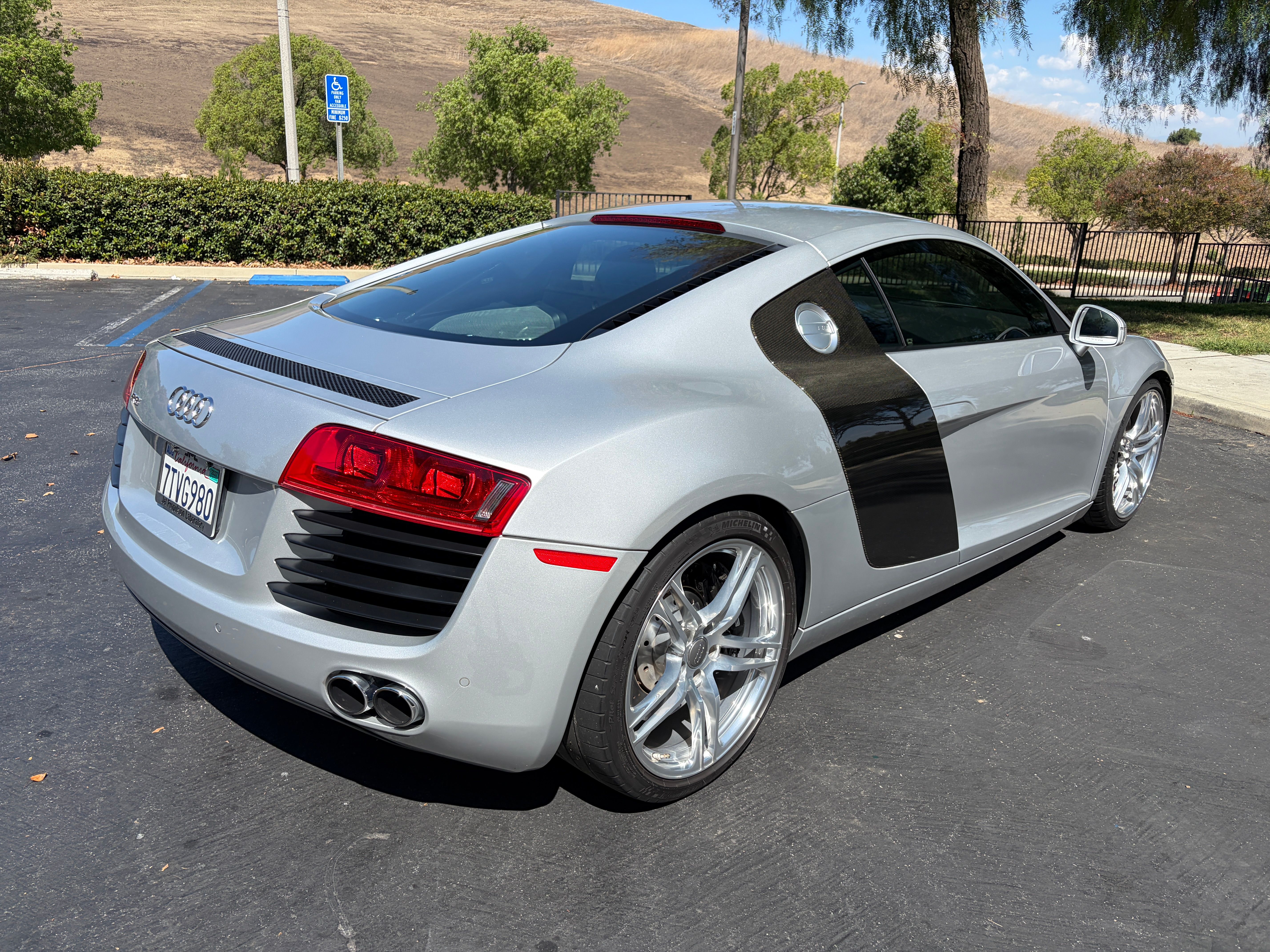 Used 2009 Audi R8 V8 AWD/4WD image 2