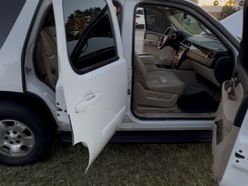 Used 2007 Chevrolet Tahoe LT w/ LT Preferred Equipment Group image 13