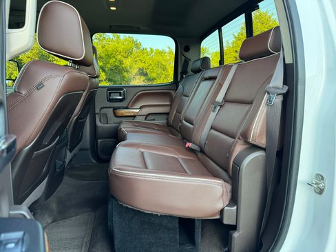 Used 2015 Chevrolet Silverado 2500 High Country w/ Duramax Plus Package AWD/4WD image 23