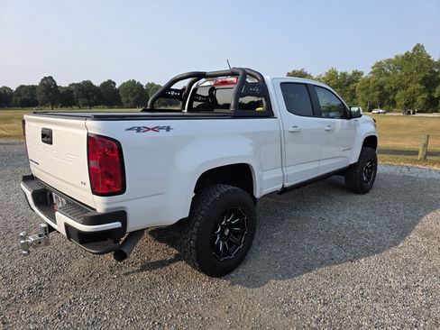 Used 2022 Chevrolet Colorado LT w/ Luxury Package image 11