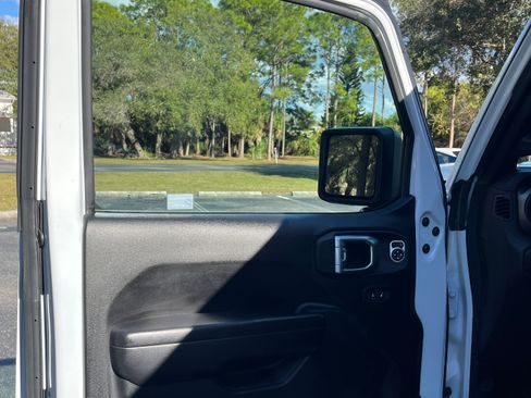 Used 2021 Jeep Wrangler Unlimited Sport AWD/4WD image 18