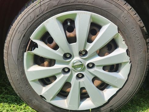 Used 2015 Nissan Sentra SV FWD image 11