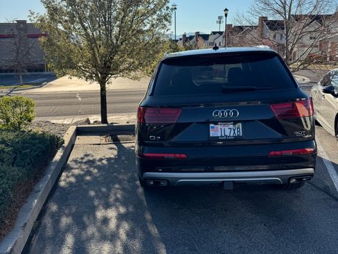 Used 2018 Audi Q7 3.0T Premium Plus w/ Premium Plus Package image 5