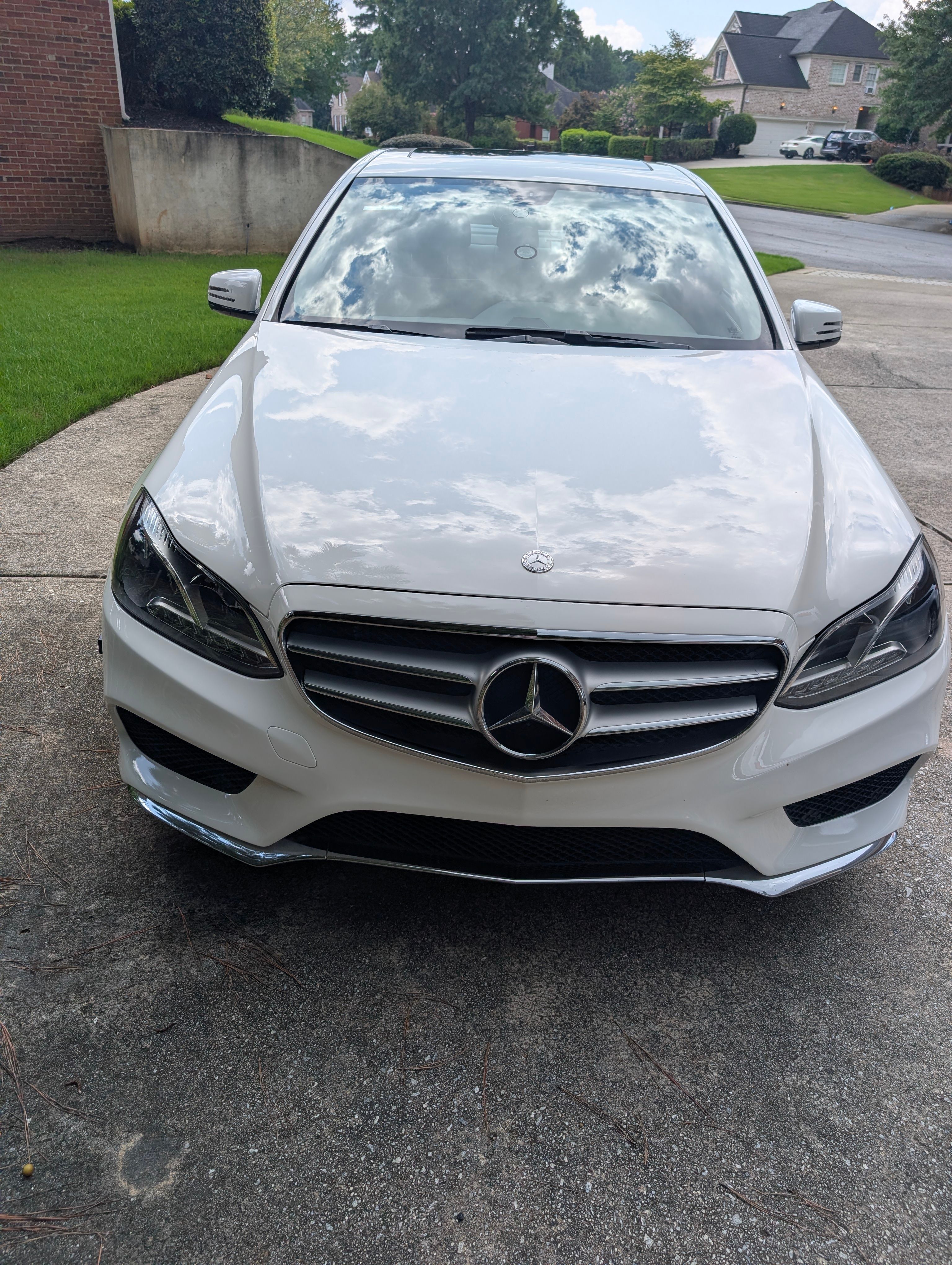 Used 2014 Mercedes-Benz E 350 4MATIC Sedan image 2