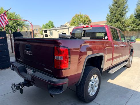 Used 2015 GMC Sierra 2500 Denali w/ Driver Alert Package RWD image 5