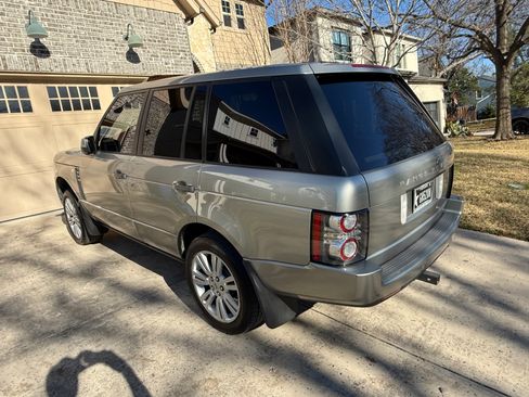 Used 2010 Land Rover Range Rover HSE image 8