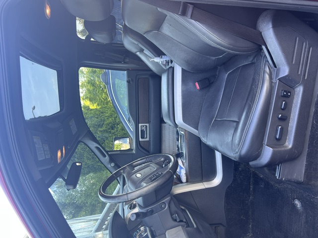 Used 2014 Ford F150 Lariat w/ Equipment Group 502A Luxury AWD/4WD image 9