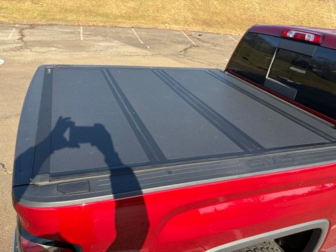 Used 2018 GMC Sierra 1500 SLT image 9