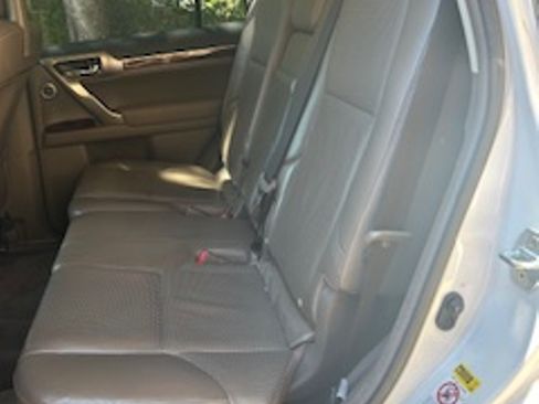Used 2011 Lexus GX 460 AWD/4WD image 12