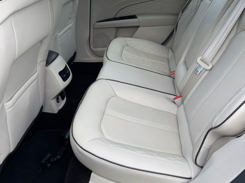 Used 2017 Ford Fusion Energi Platinum FWD image 8