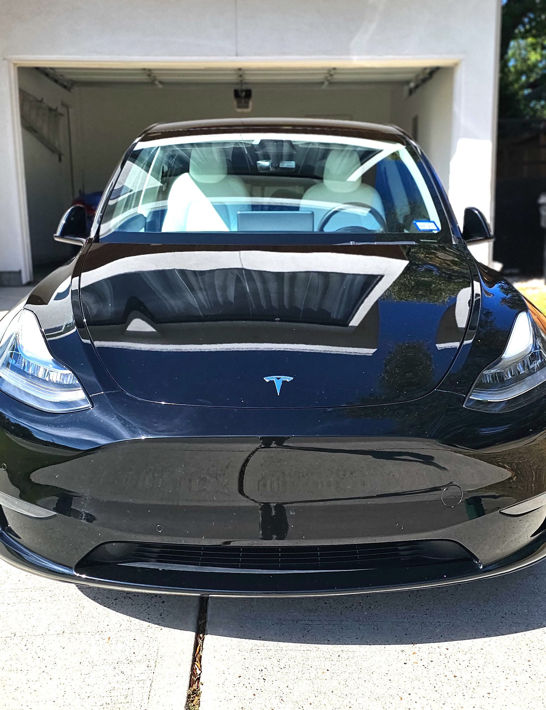 Used 2022 Tesla Model Y Long Range AWD/4WD image 1