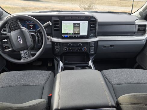 Used 2024 Ford F250 XLT w/ Black Appearance Package image 8