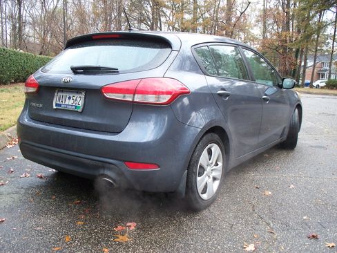Used 2016 Kia Forte LX image 4