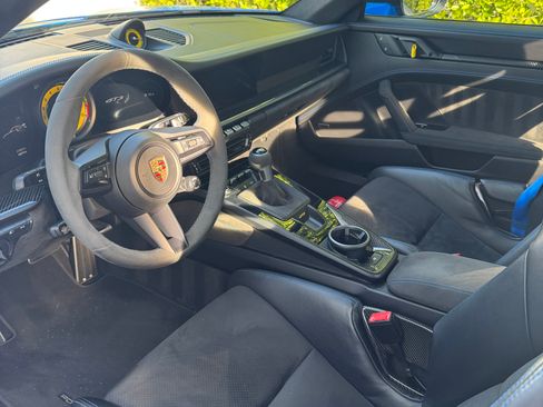 Used 2022 Porsche 911 GT3 image 9